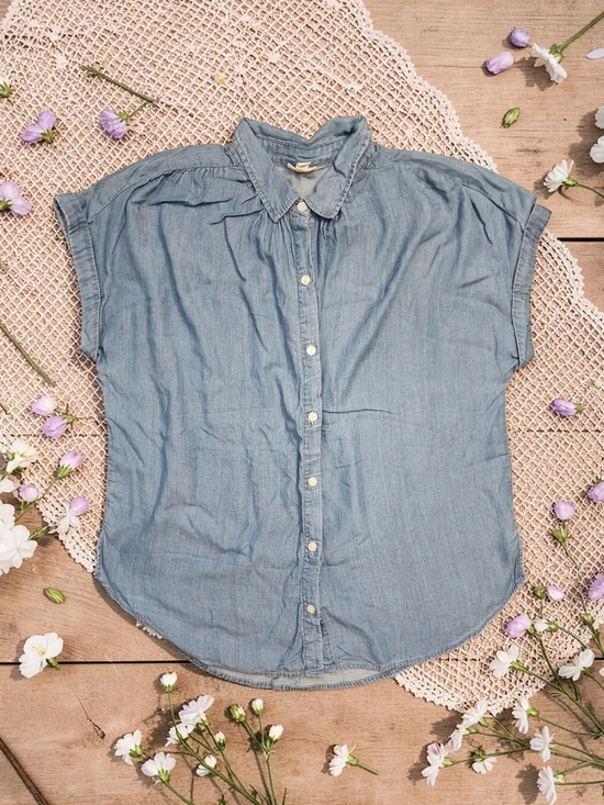 a.n.a Light Blue Denim Button-Front Short Sleeve Shirt - Picture 1 of 6